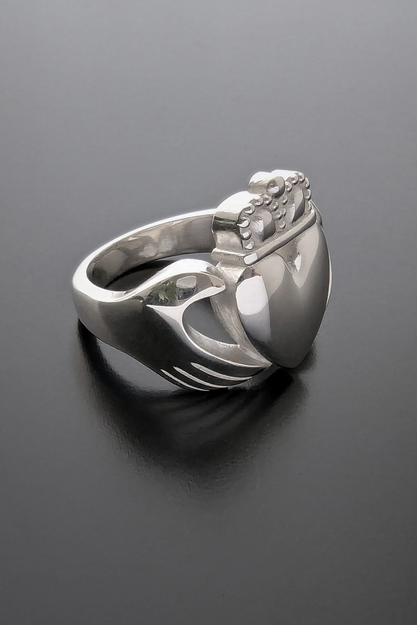 extra large claddagh ring from the side