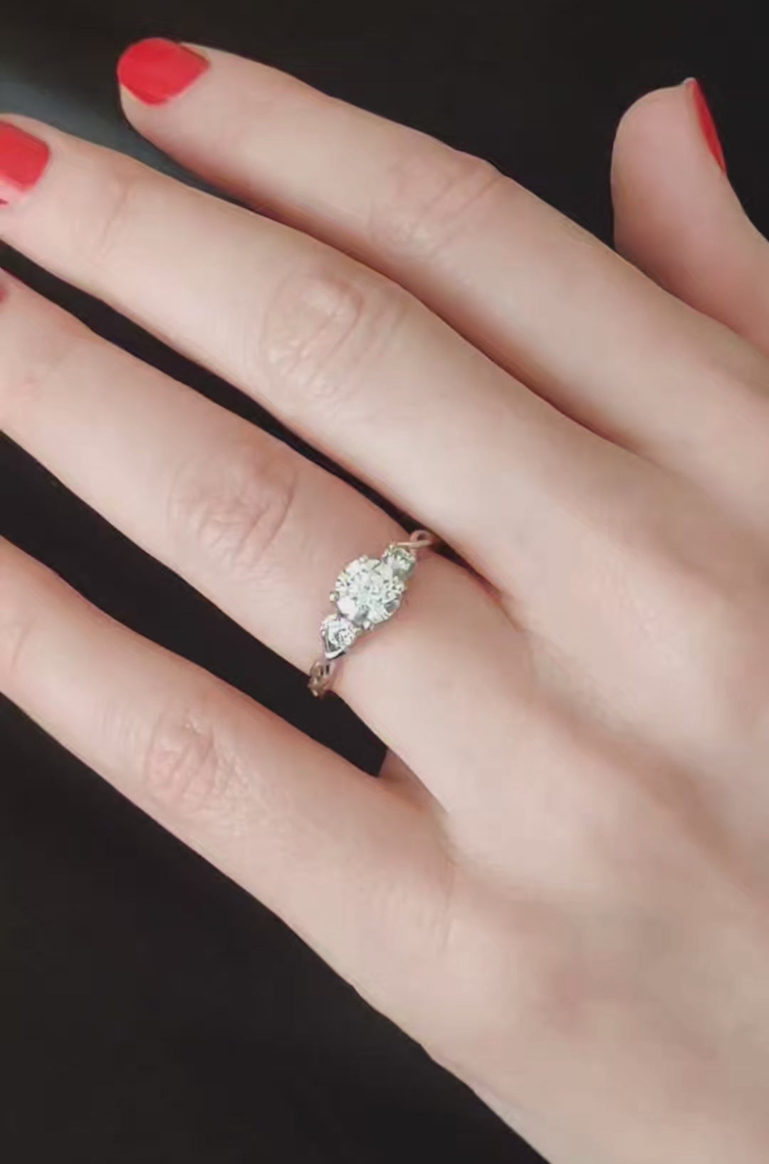 Video of the white gold lab-grown diamond celtic ring on a hand